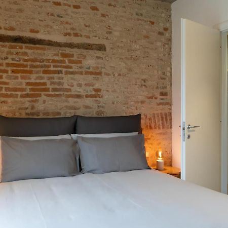 Apartamento Centro Storico Recinto Dei Nobili 2-Private Parking Asti Exterior foto