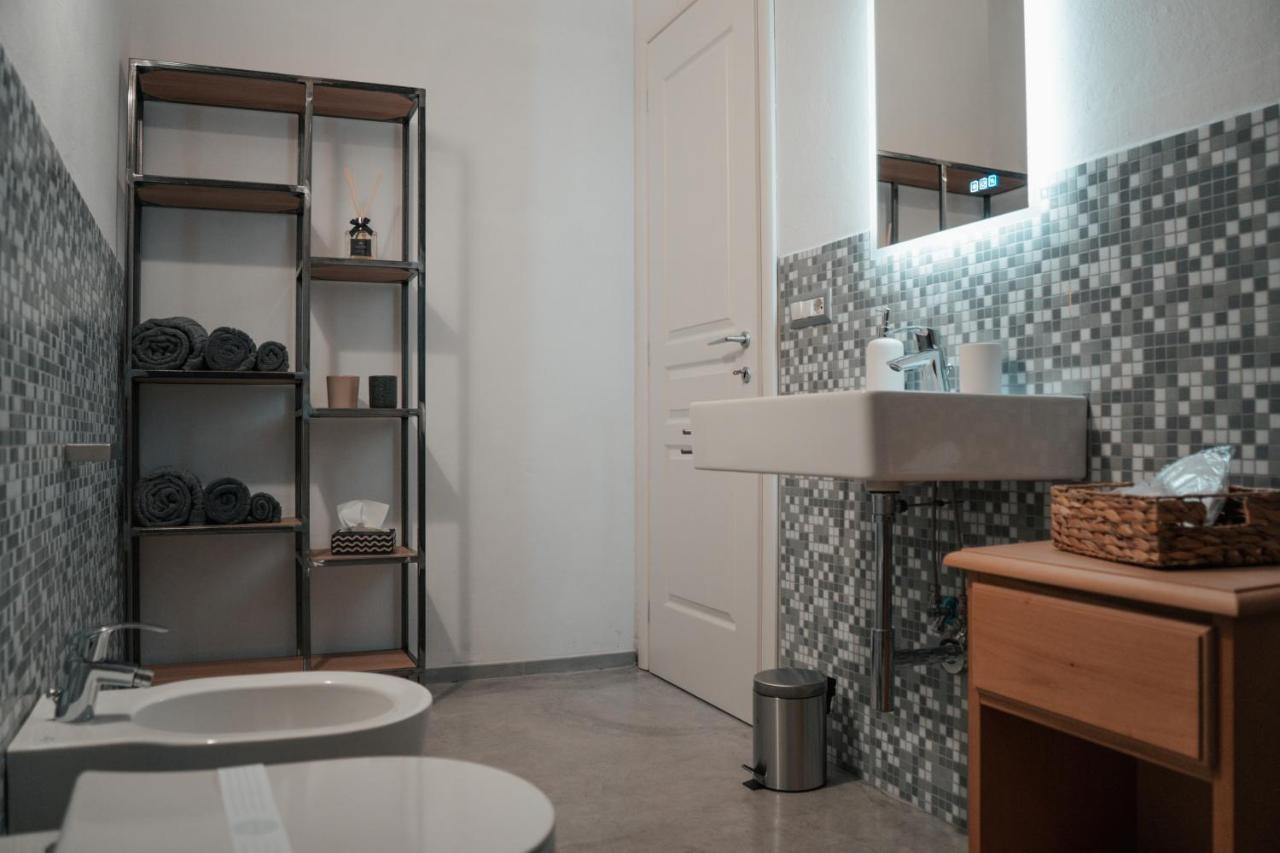 Apartamento Centro Storico Recinto Dei Nobili 2-Private Parking Asti Exterior foto